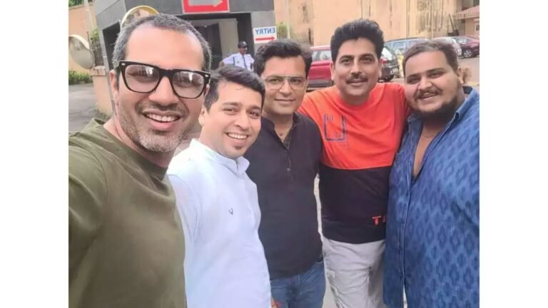 Taarak Mehta’s director posts a selfie with Shailesh Lodha, and fans demand his return