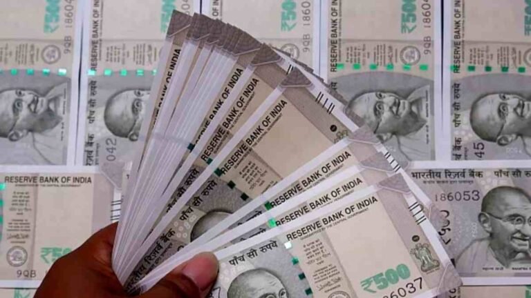 Woman Asks If ₹40 LPA Is Enough For A 23-Yr In India, Gets Roasted