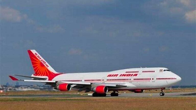 Jaipur Travel Chaos: Air India Pilot’s Duty Limit Exceeded, Passengers Struggle
