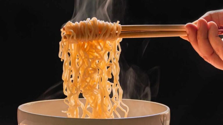 7 easy ways to make instant noodles more delicious