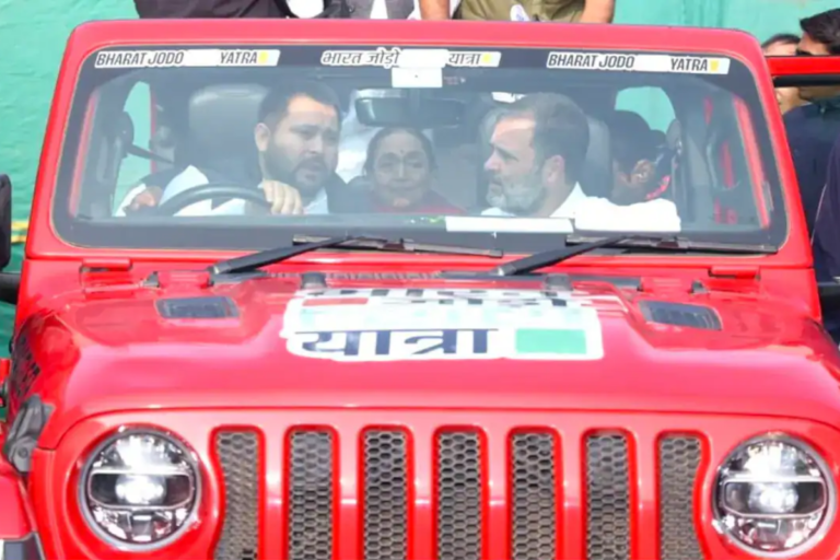 Rahul Gandhi and Tejashwi Yadav Lead Bihar Tour in Jeep, Yadav Takes Driver’s Seat