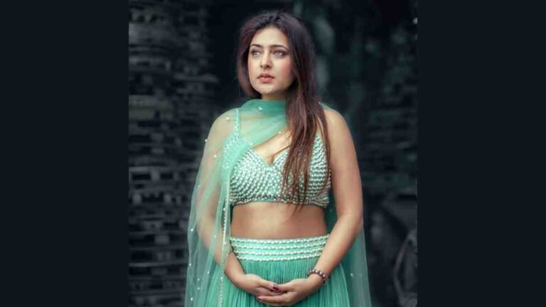 Actress Shiny Dixit : These days people confuse romance with love