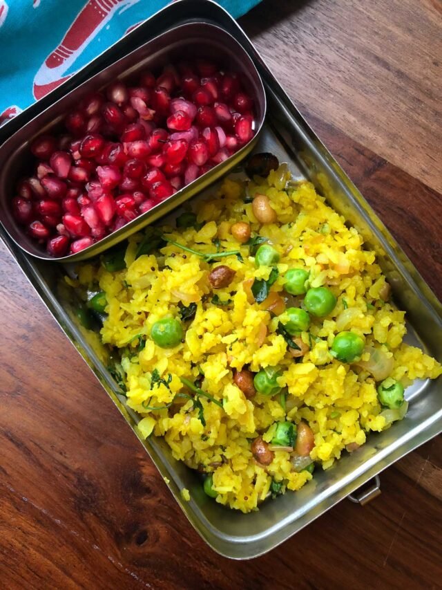 Kids_Lunch_Box_Recipes_Matar_Poha_Pomegranate-1