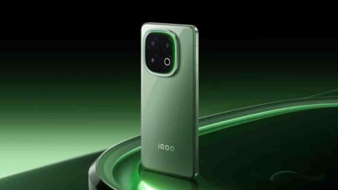 iQOO 13 Green Colour Variant