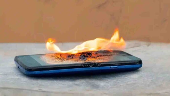 smartphone explodes while charging