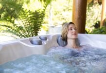 Stay Cool, Stay Energised: How Hydrotherapy Helps Your Body And Mind In Summer