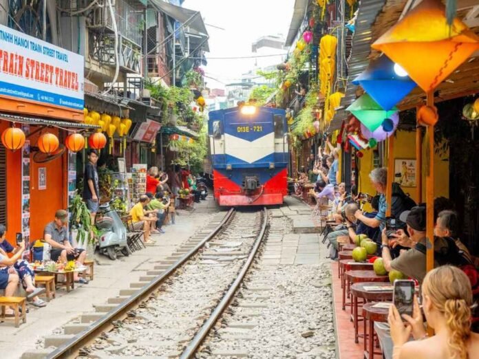 hanoi-train-street.jpg